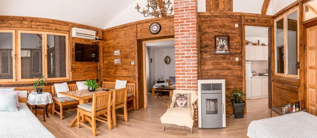Apartmani Lunija Горни-Милановац Экстерьер фото