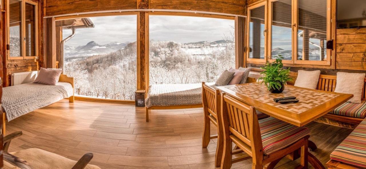Apartmani Lunija Горни-Милановац Экстерьер фото